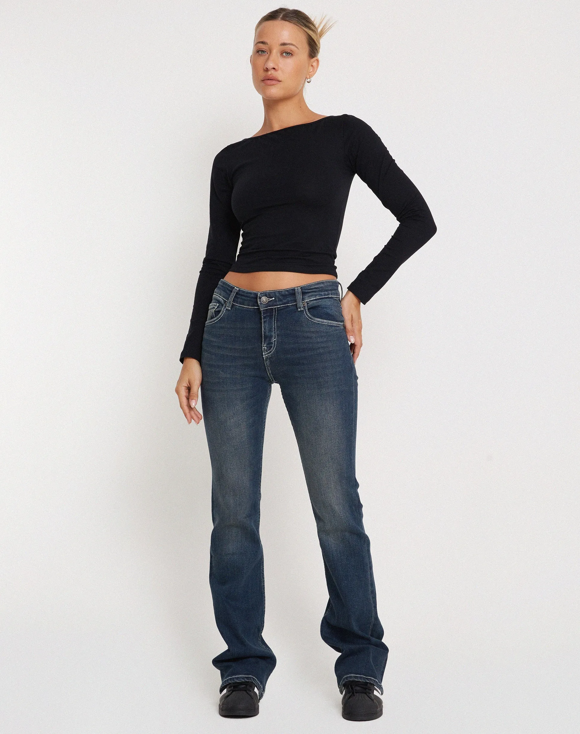 Amabon Long Sleeve Crop Top in Black