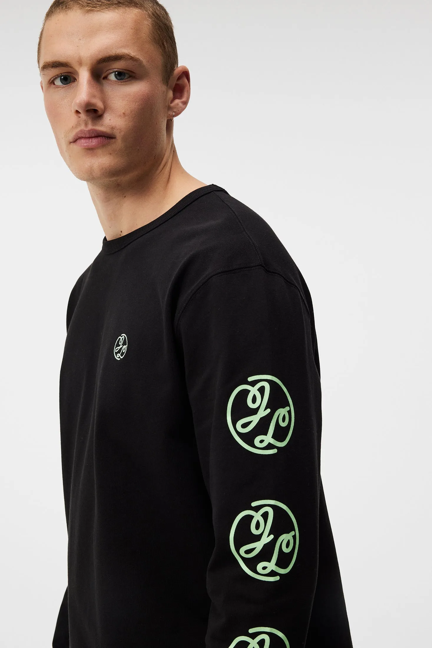 Camilo Long Sleeve Graphic T-shirt